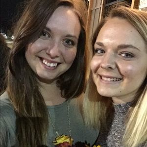 Meet your Posher, Lauren