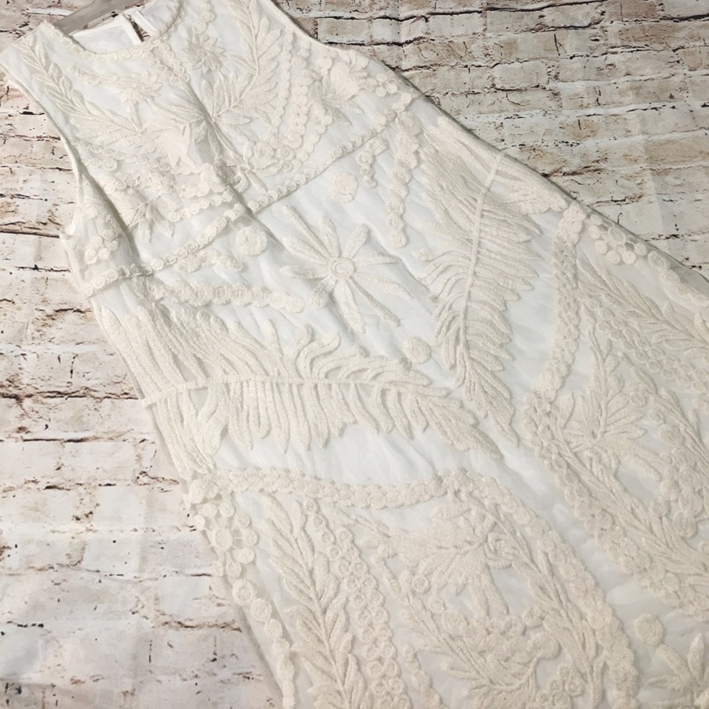 Sugar Lips Lace Embroidered Dress - Picture 4 of 6