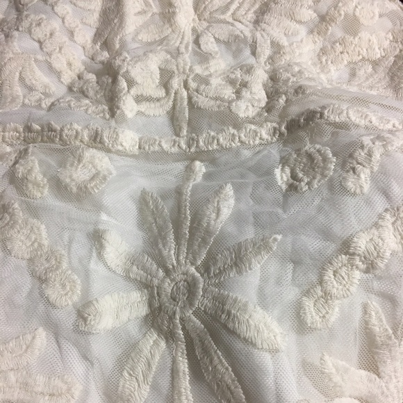 Sugar Lips Lace Embroidered Dress - Picture 2 of 6