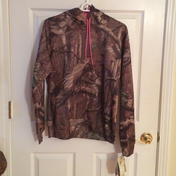 New Mossy Oak Camo Hoodie w/ Pink Detail