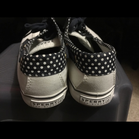 Shoes - Picture 4 of 4