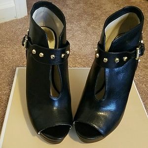💖 PRICE DROP 💋Michael Kors Open toe Booties 👢👢