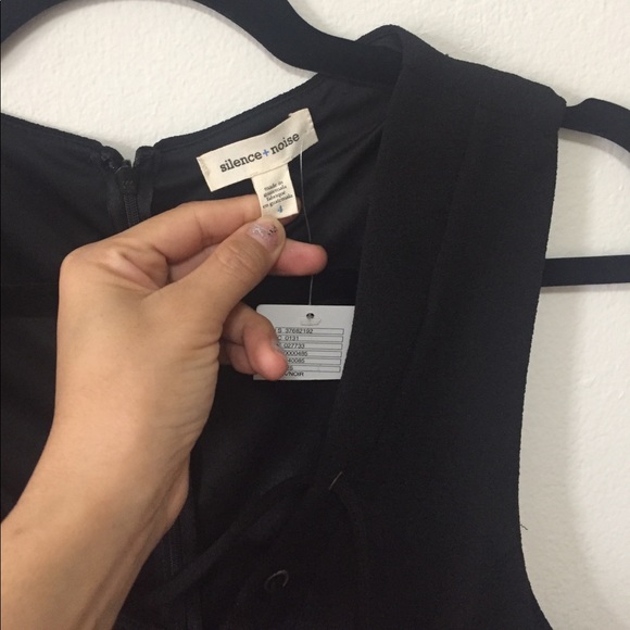 UO romper (new) - Picture 2 of 5