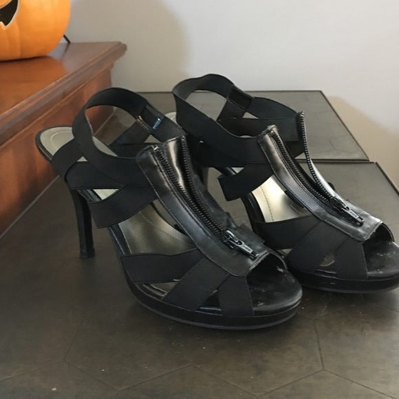 Apt. 9 4" stilletto sandal shoe with front zipper - Picture 1 of 3
