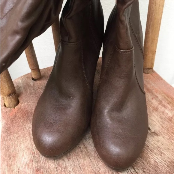 ❌❤️SOLD❌❤️Women's High Heel brown tall boots sz.8 - Picture 3 of 4