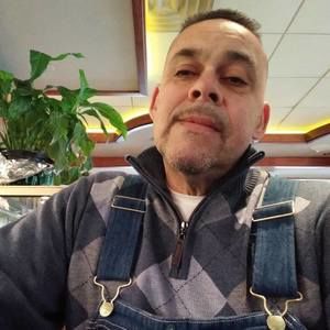 Meet your Posher, Thomas