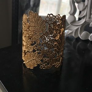 Stella and Dot Gold Lace Cuff