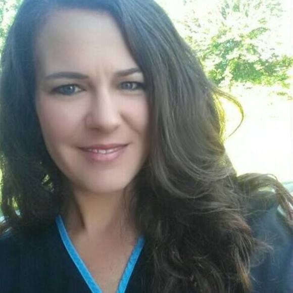 Meet your Posher, Britney - Picture 1 of 1