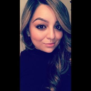 Meet your Posher, Monica