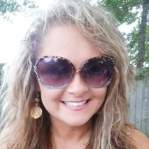 Meet your Posher, Jane