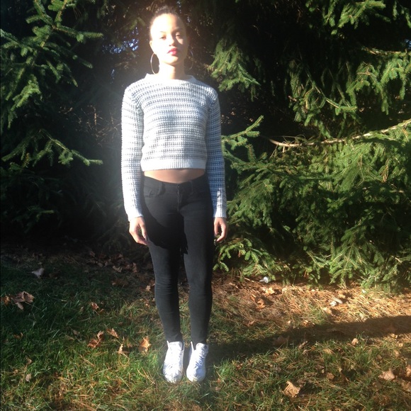 Polkadot knit sweater