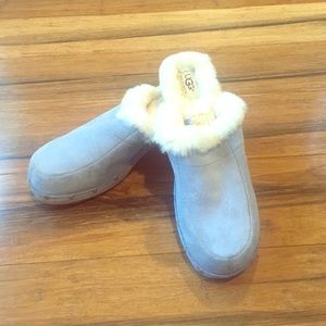 Ugg clogs