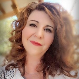 Meet your Posher, Lorenda