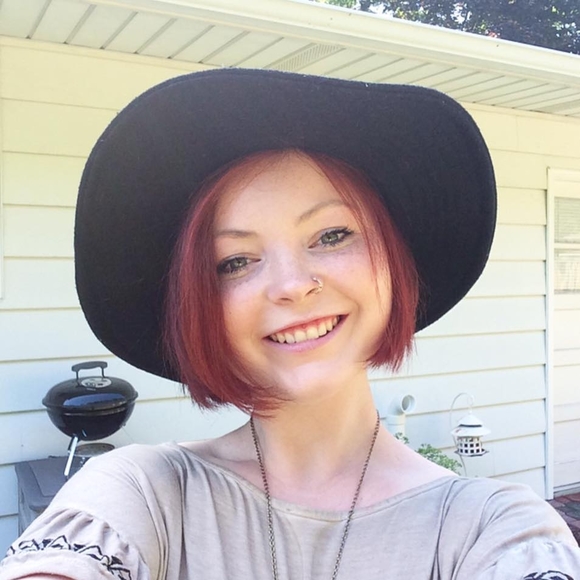 Meet your Posher, Joy