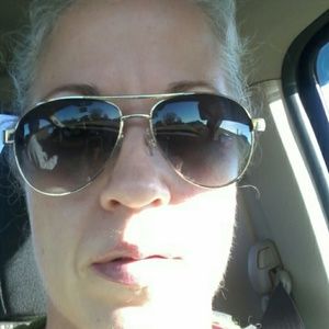 Meet your Posher, Heidi