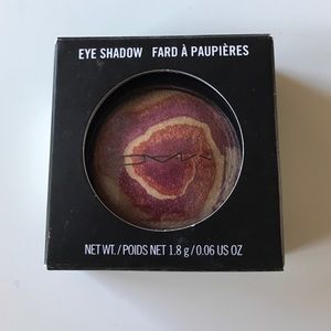 Magnetic Attraction Eyeshadow