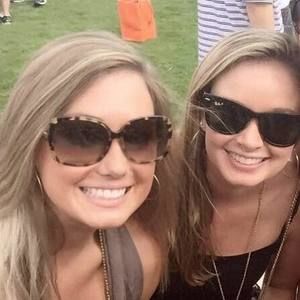 Meet your Posher, Elizabeth