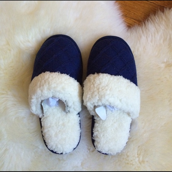 PINK Victoria's Secret Shoes - ‼️SOLD‼️Victoria's Secret navy blue slippers