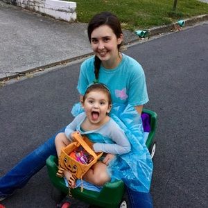 Meet your Posher, Allyssa