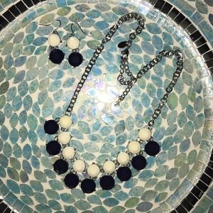 Cache Navy and White Earrings and Necklace Set