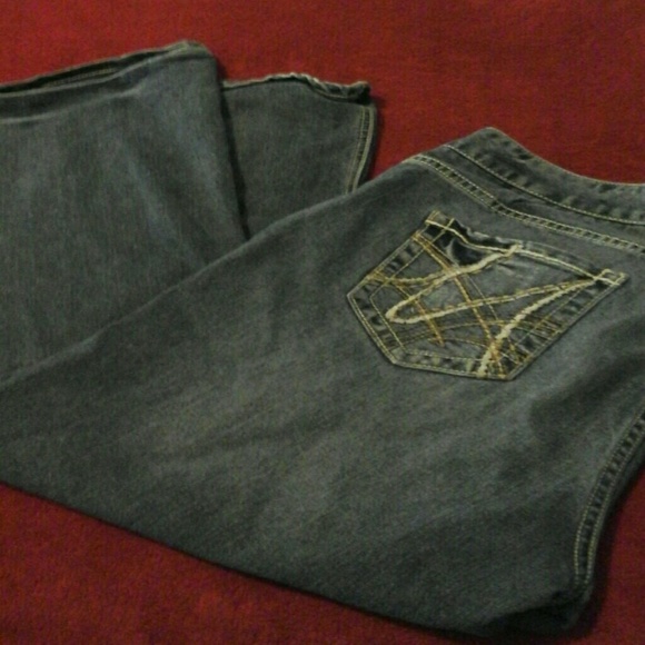 Maurice's brand jeans