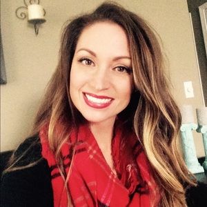 Meet your Posher, Carrie