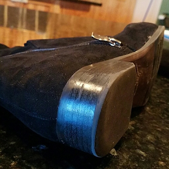 Boots size runs big - Picture 2 of 3