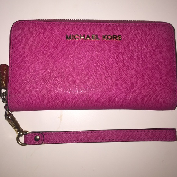 Hot pink MK saffiano wallet
