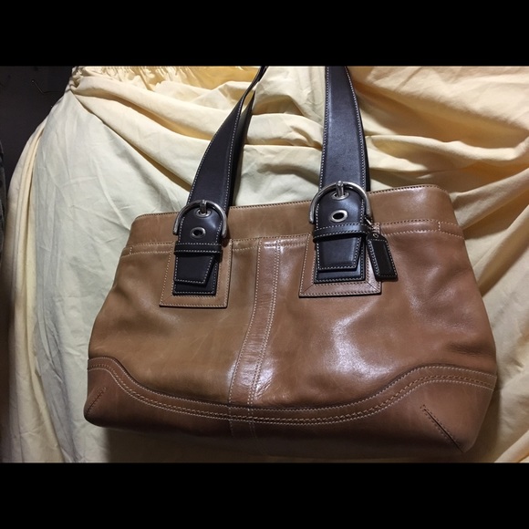 Beautiful leather Coach purse