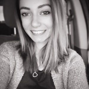 Meet your Posher, Kelly