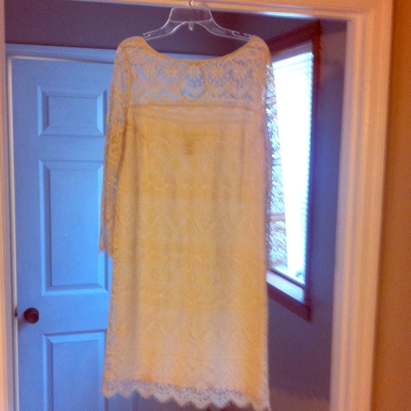 Dresses & Skirts - Lace Minidress