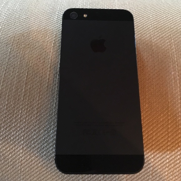 iPhone 5 - Picture 3 of 4