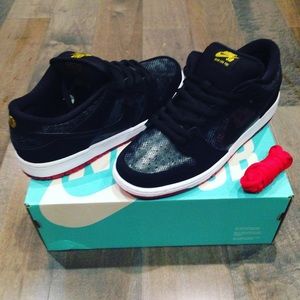 Nike sb snake eyes size 10