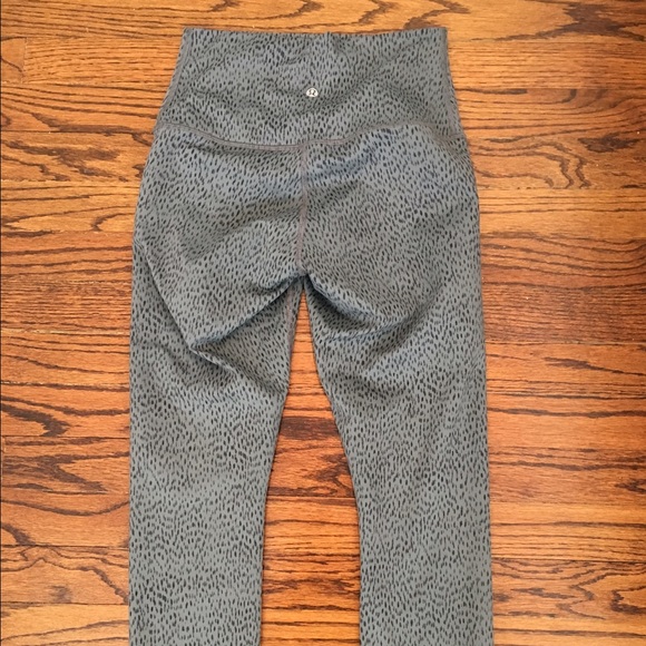 Lululemon gray/black high times. Worn ONCE!