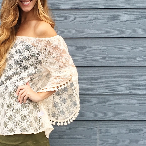 lace off the shoulder top - Picture 3 of 4