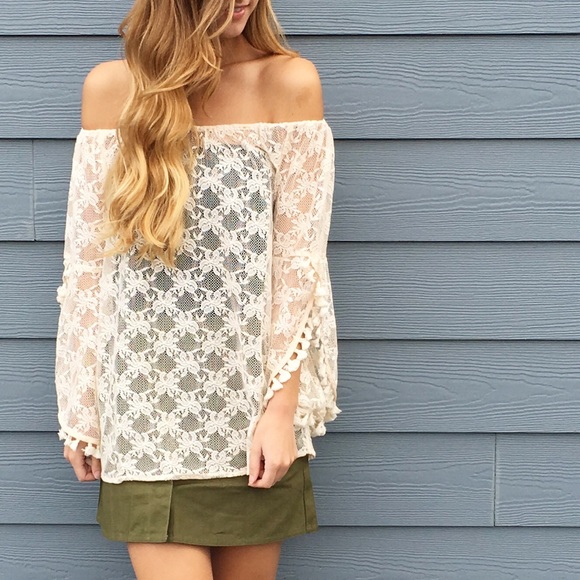 lace off the shoulder top - Picture 4 of 4