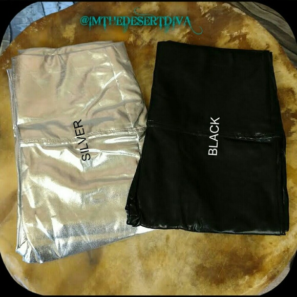 ‼️CLEARANCE‼️LAST ONE!Faux Liquid Leather Leggings - Picture 3 of 3