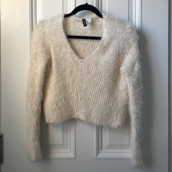 H&M Fuzzy Cropped Sweater