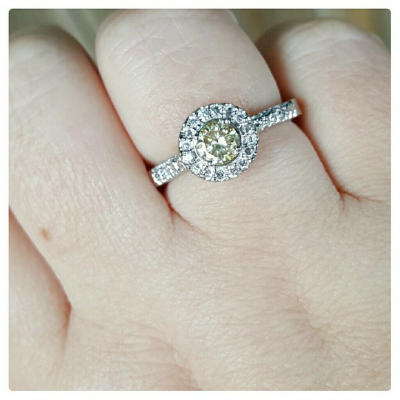Craftlabel Jewelry - JUST IN: 14k WGP 925 Moissanite Halo Ring NWOT