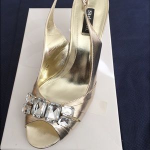 Style & Co. Champagne sling back heels