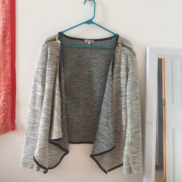 Detailed sweater