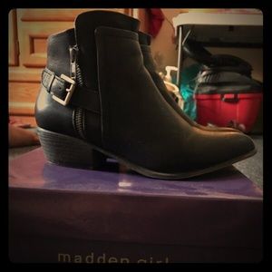 👒 Madden Girl boots 👢👒