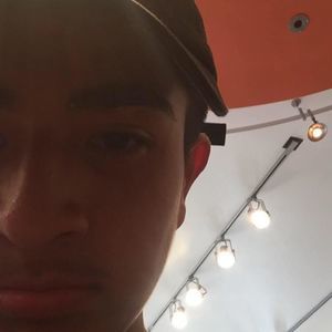 Meet your Posher, Emanuel