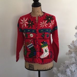 SALE! Christmas 🎄 sweater! Red size PM poinsettia