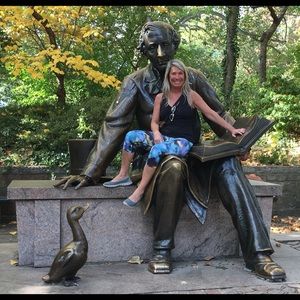 Meet your Posher, Holly