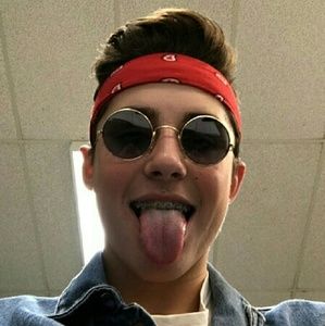 Meet your Posher, Peyton