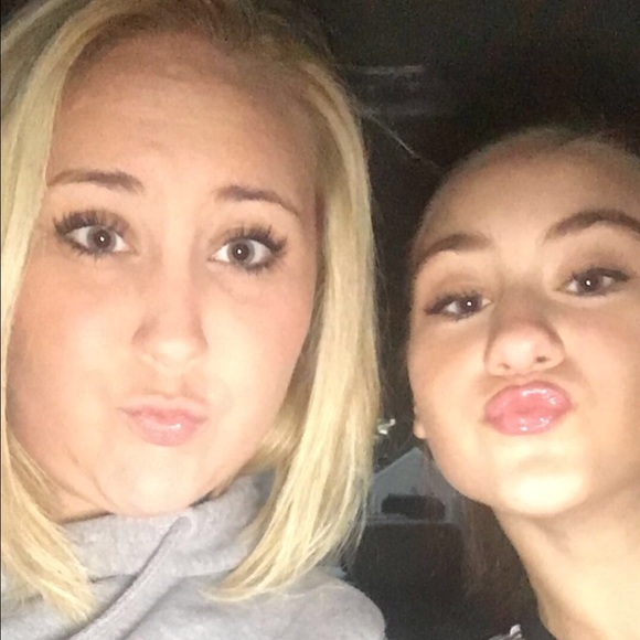 Meet your Posher, Jenna - Picture 1 of 1