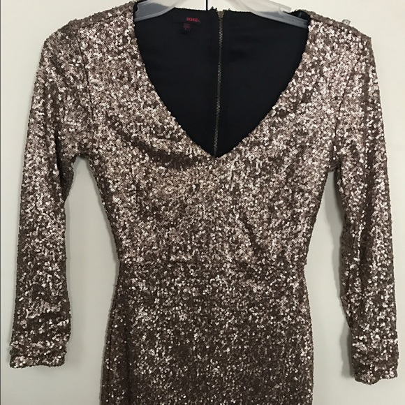 This is a very nice dress !!