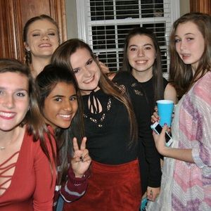 Meet your Posher, Karlie