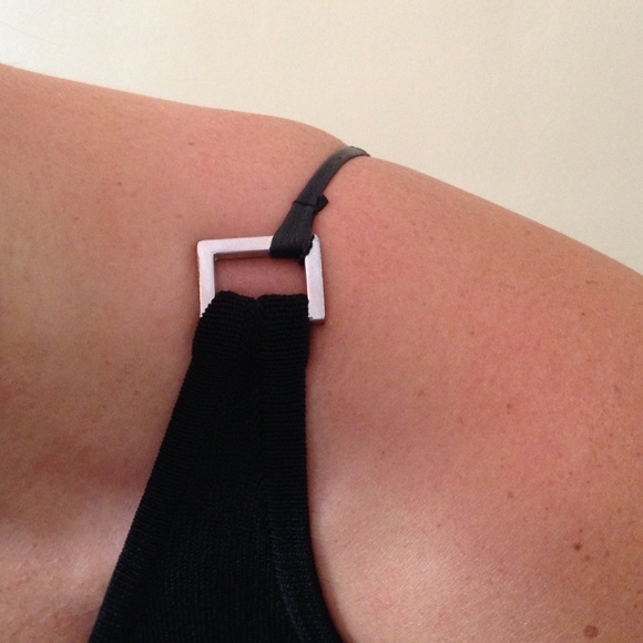 Little black dress. Sexy one shoulder - Picture 4 of 4